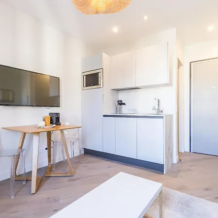 2 Bavastro - Beau 2 Pieces Lumineux Et Cosy - Climatise Apartamento
